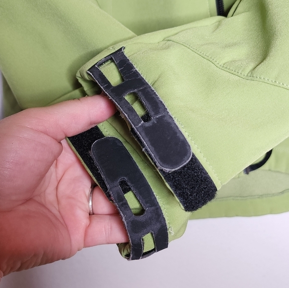 Black Diamond soft shell,  fleece lined green jacket. - Picture 14 of 17